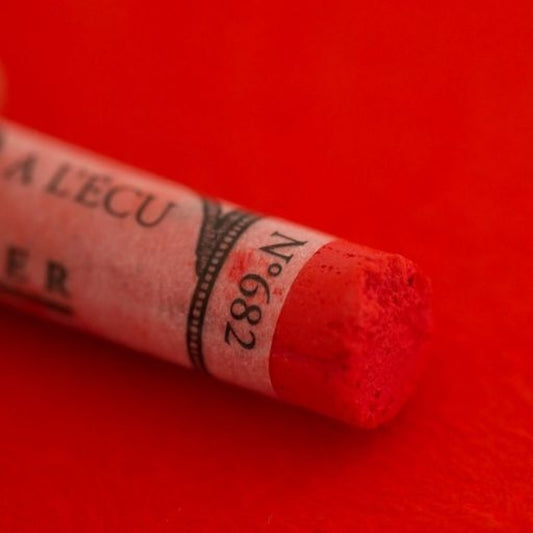 Sennelier - Pastel Ecu Tendre Helios Red 682